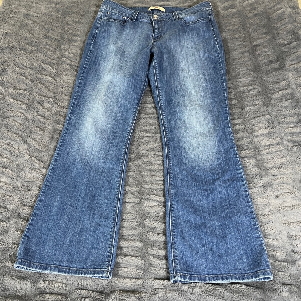 Levis 526 Slender Boot Jeans Womens 14M Blue Medium Wash Stretch Denim Bootcut